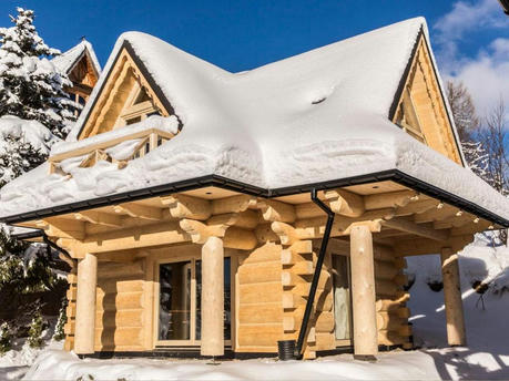 This Cabin Is Only 290 Sq. Ft., But Wait Until You See Inside!